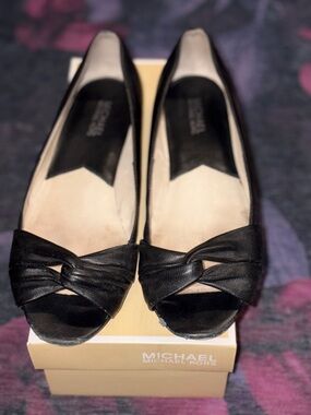 Michael Kors Black Leather Peep-Toe Knot Flats